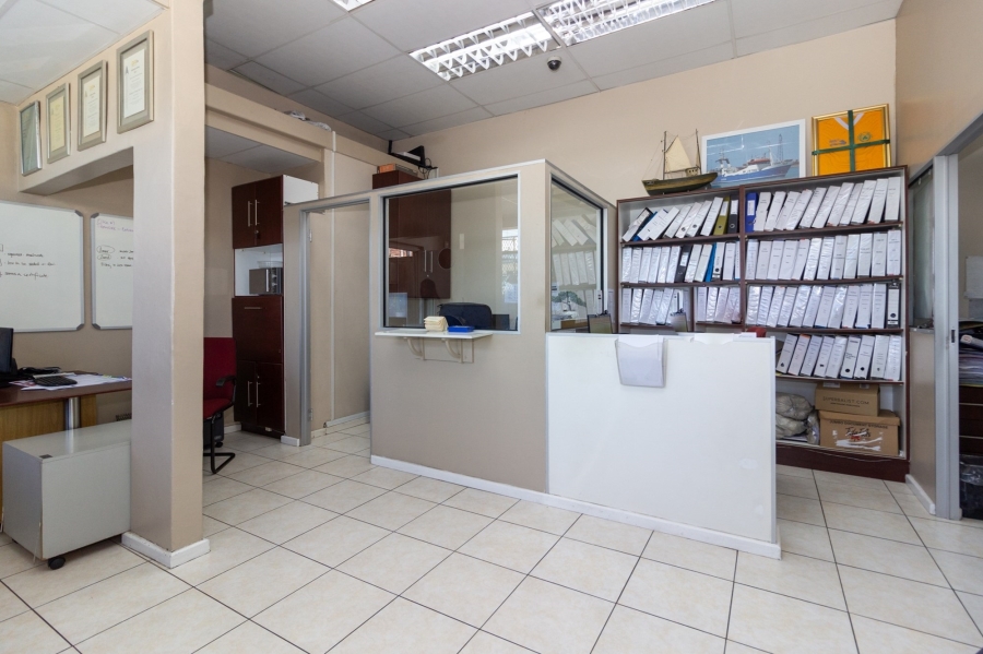 To Let commercial Property for Rent in Korsten Eastern Cape